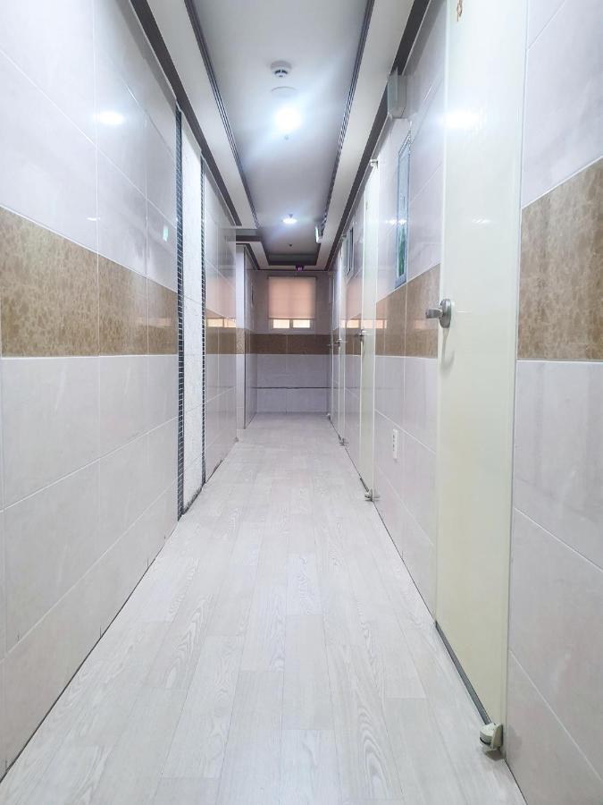 Hub House Livingtel Vandrarhem Seoul Exteriör bild