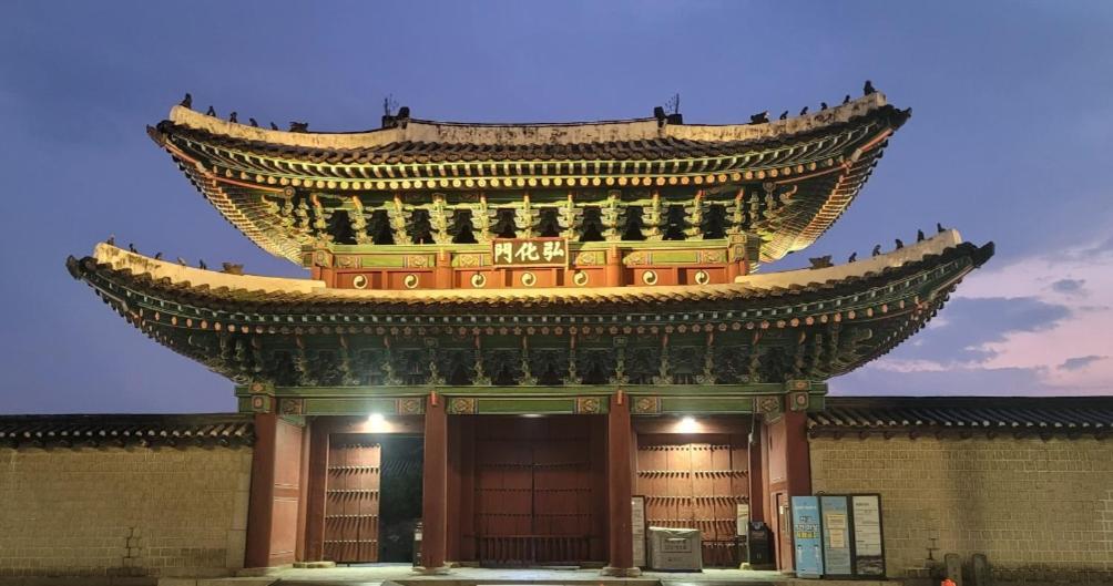 Hub House Livingtel Vandrarhem Seoul Exteriör bild